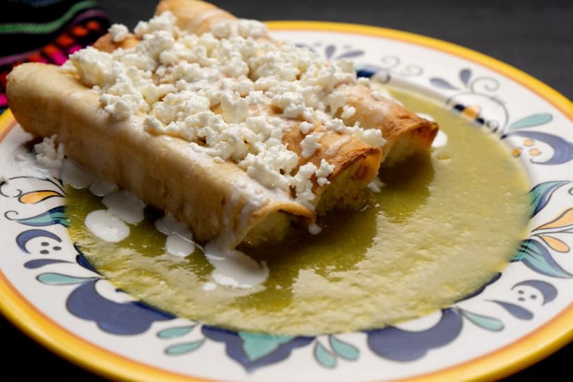 acos de pollo con queso