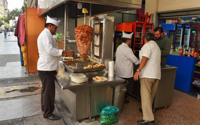 Taqueria con trompo de pastor
