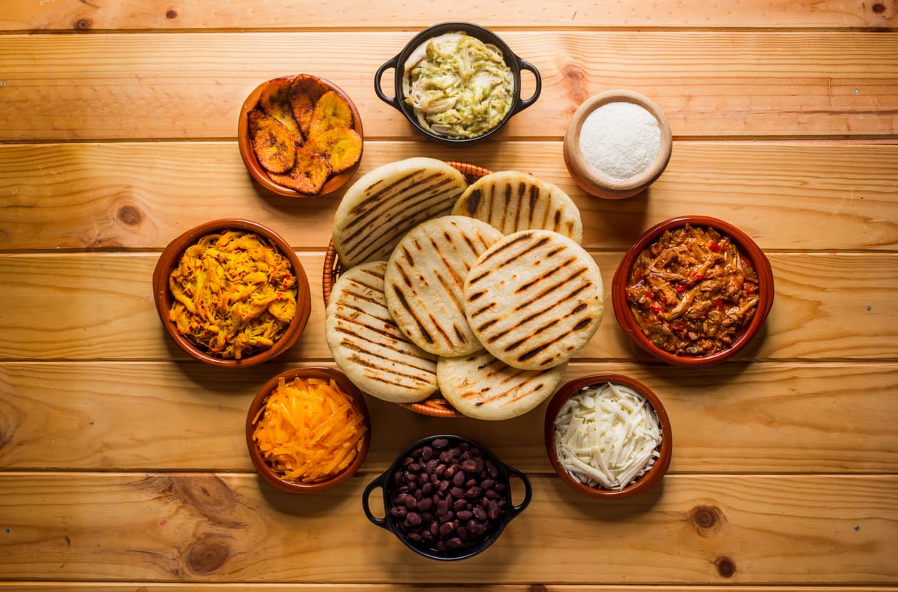 ¿Qué es una arepa y de qué está hecha?
