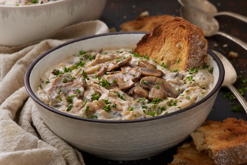 Pollo con champiñones