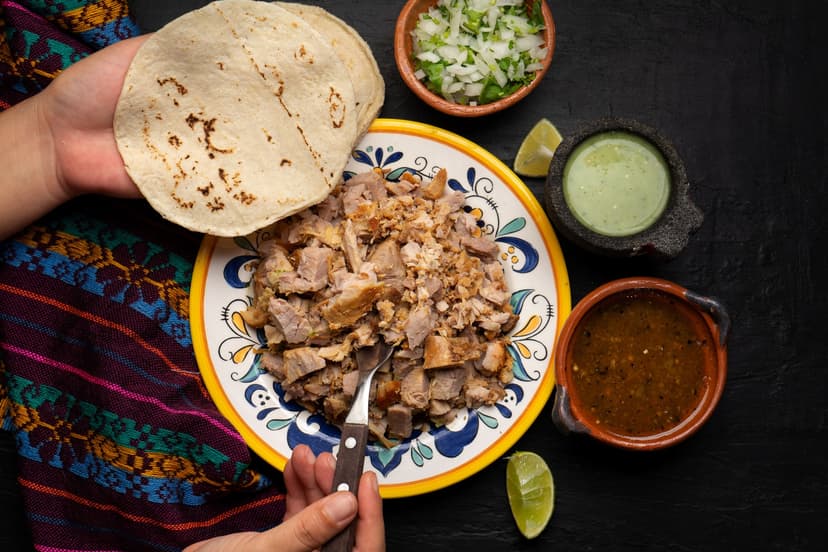 Tacos de carnitas calientes