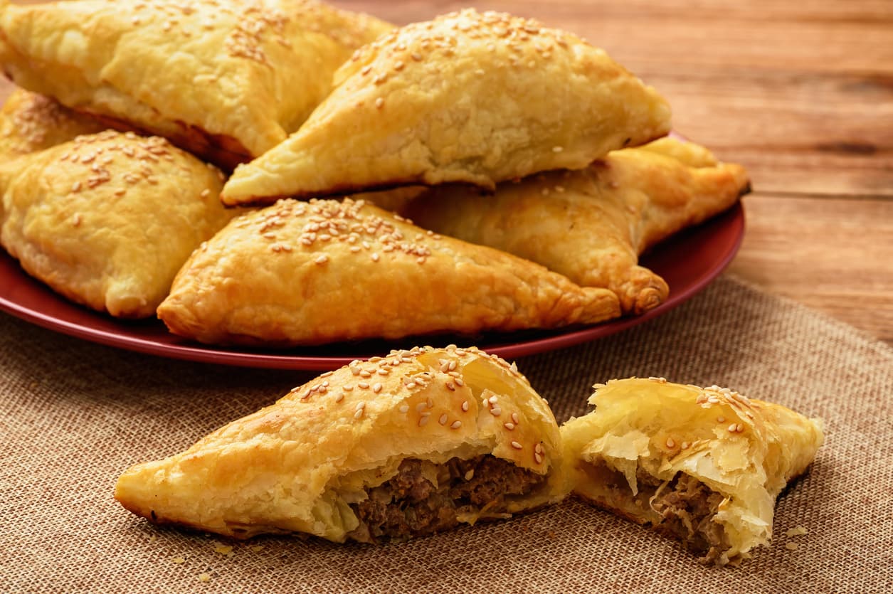 ¿Alguna vez has probado un paste? Este antojito mexicano es mucho más que una simple “empanada”