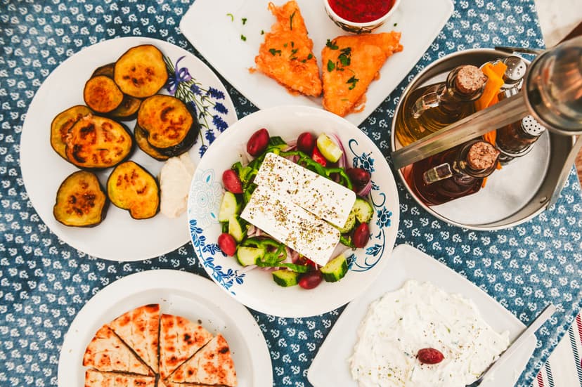 Otro lugar que no te puedes perder es Agapi Mu, ubicado en la Condesa. Este restaurante tiene una propuesta muy fresca y auténtica, con ingredientes traídos directamente de Grecia.