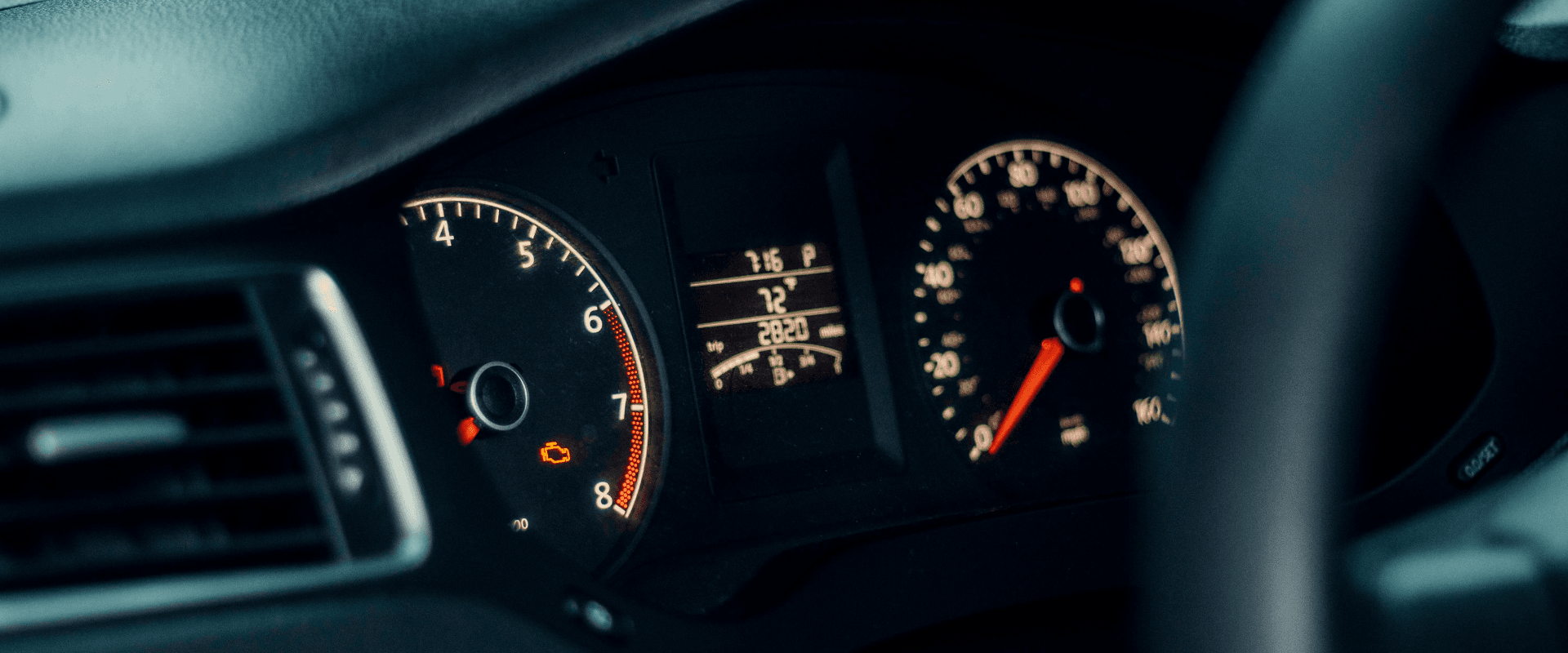 luces amarillas del carro